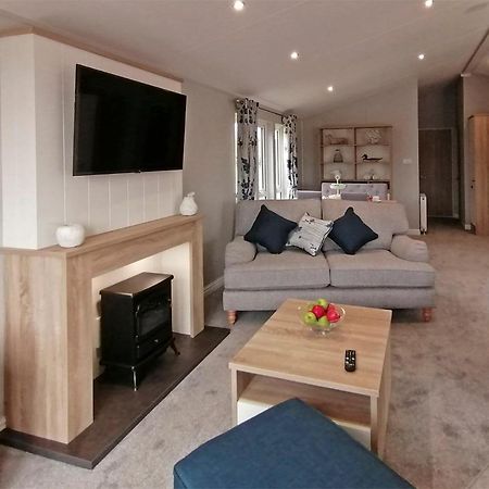 The Springs Lakeside Holiday Park Fladbury Eksteriør billede