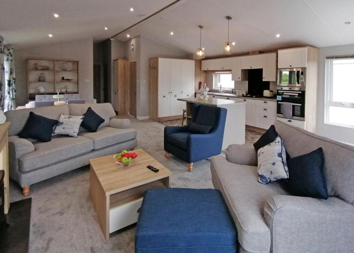The Springs Lakeside Holiday Park Fladbury Eksteriør billede