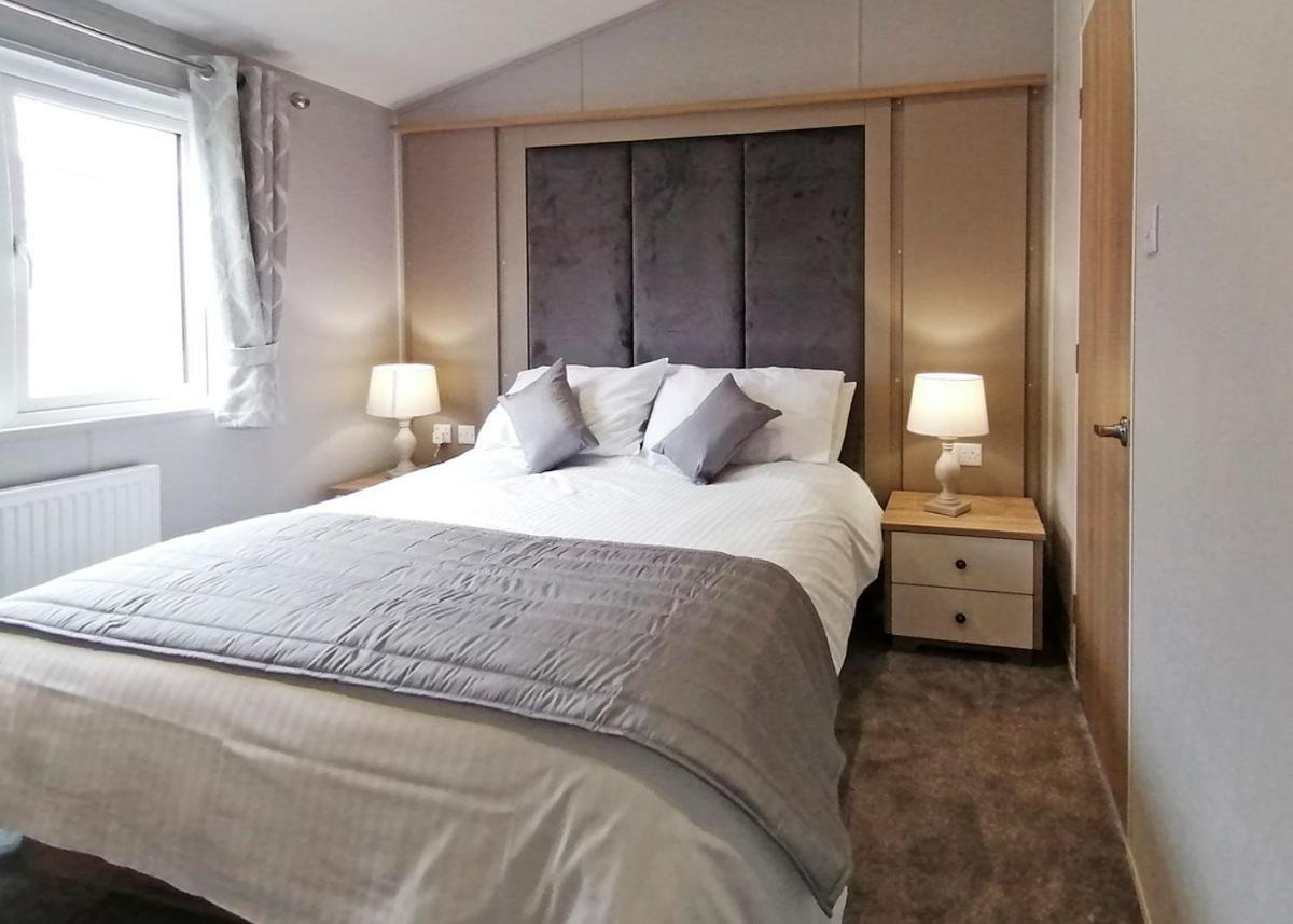 The Springs Lakeside Holiday Park Fladbury Eksteriør billede